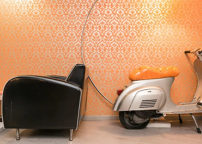 Orange Hotel