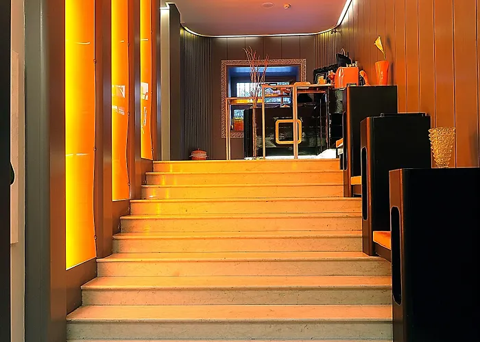 Orange 4* Rom