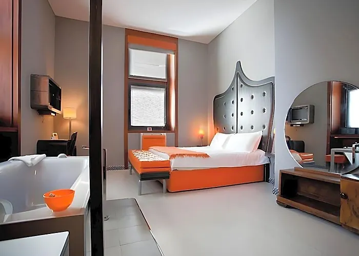 Hotel Orange 4*